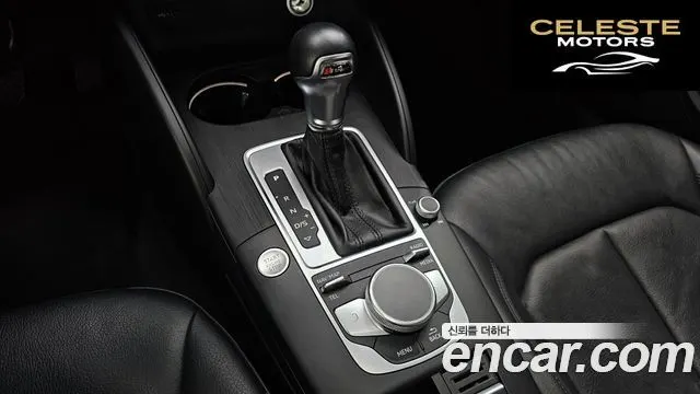 AUDI A3 40 TFSI 2018 — photo 12 sur 30