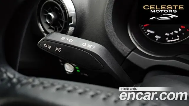 AUDI A3 40 TFSI 2018 — photo 27 sur 30