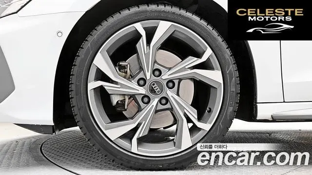 AUDI A3 (8Y) 40 TFSI Premium 2023 — photo 5 sur 26
