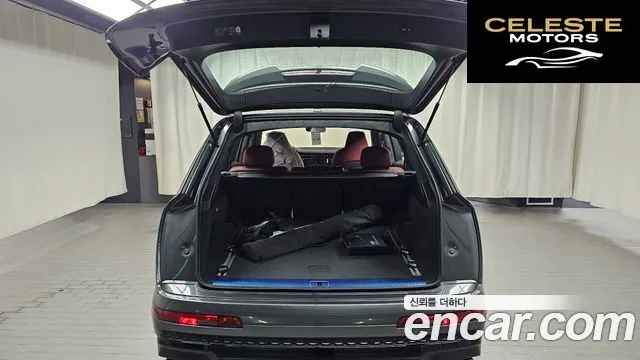 AUDI SQ7 (4M) 4.0 TFSI Quattro 2026 — photo 22 sur 32