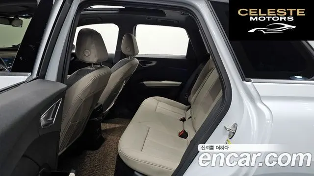 AUDI Q4 e-(F4) 45 Premium 2025 — photo 12 sur 26