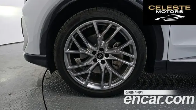 AUDI Q4 e-(F4) 45 Premium 2025 — photo 5 sur 26