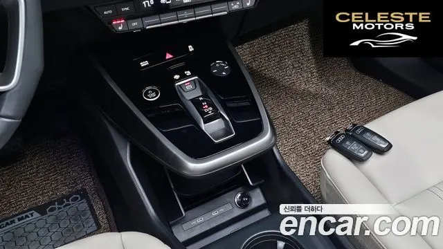 AUDI Q4 e-(F4) 45 Premium 2025 — photo 9 sur 26