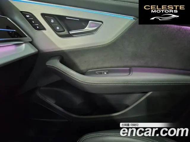 AUDI Q8 (4M) 55 TFSI Quattro Premium 2025 — photo 18 sur 26