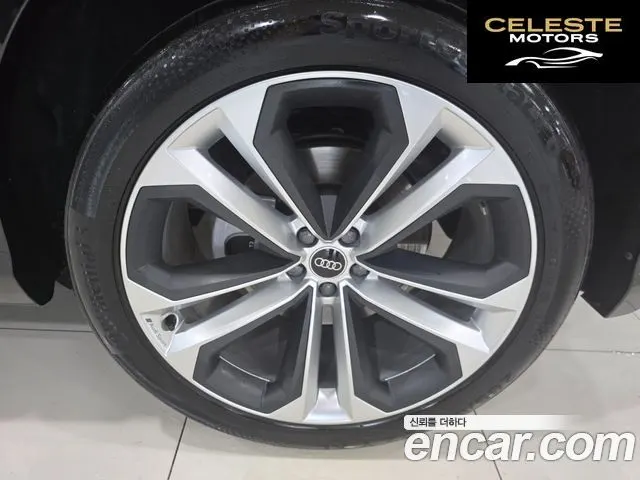 AUDI Q8 (4M) 55 TFSI Quattro Premium 2025 — photo 5 sur 26