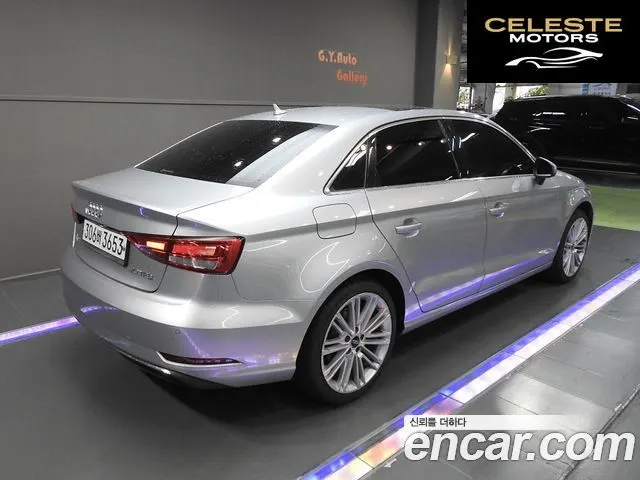 AUDI A3 40 TFSI 2018 — photo 2 sur 26