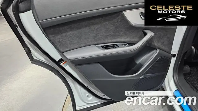 AUDI Q8 (4M) 50 TDI Quattro Premium 2021 — photo 14 sur 31