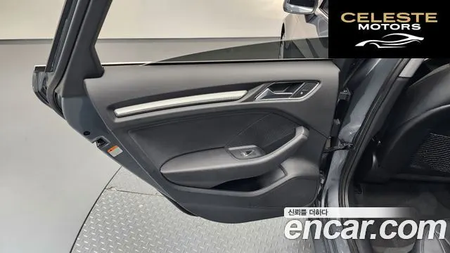 AUDI A3 40 TFSI 2018 — photo 15 sur 36