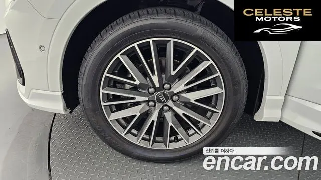AUDI Q3 (F3) 35 TDI Premium 2025 — photo 5 sur 32
