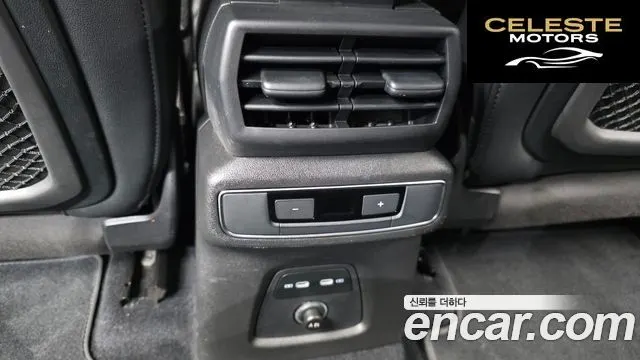 AUDI Q4 e-(F4) 40 Premium 2022 — photo 31 sur 34
