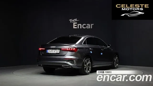 AUDI A3 (8Y) 40 TFSI Premium 2023 — photo 2 sur 32