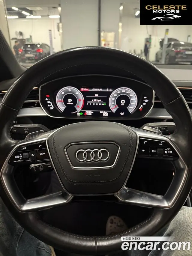 AUDI A8 (D5) 50 TDI Quattro 2021 — photo 8 sur 18