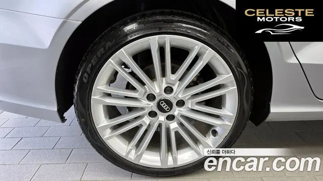 AUDI A3 40 TFSI 2018 — photo 5 sur 31