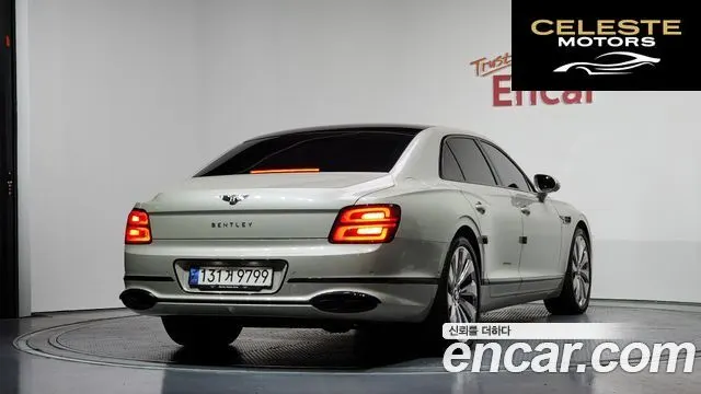 BENTLEY Flying Spur 34.0 2022 — photo 2 sur 20