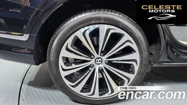 BENTLEY 4.0 V8 2023 — photo 5 sur 26