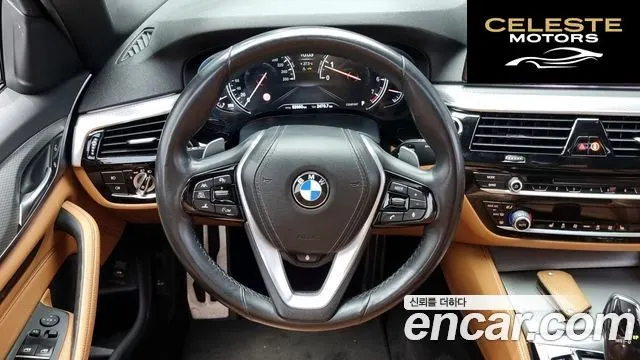 BMW Série 5 (G30) 530i xDrive M Sport 2018 — photo 13 sur 20