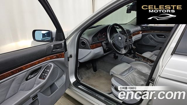 BMW Série 5 540i 1999 — photo 10 sur 26