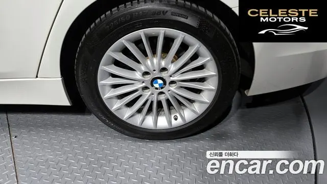 BMW Série 3 (F30) 320i Luxury 2017 — photo 5 sur 20