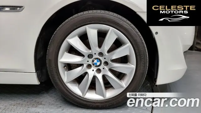 BMW Série 5 (F10) 528i 2013 — photo 5 sur 20
