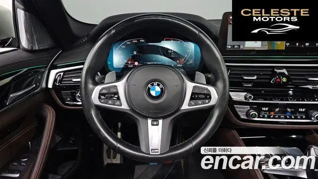 BMW Série 5 (G30) M550i xDrive 2021 — photo 15 sur 20