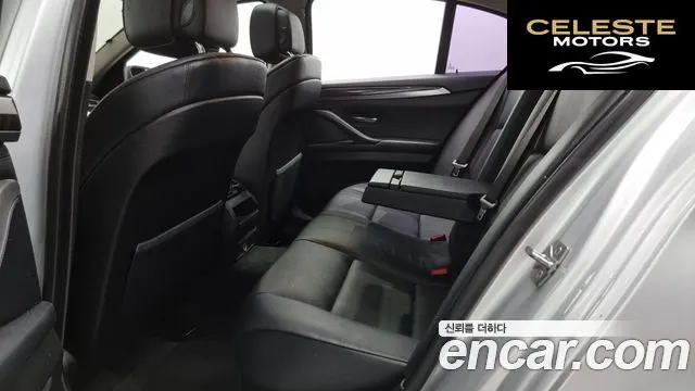 BMW Série 5 (F10) 528i 2010 — photo 12 sur 20