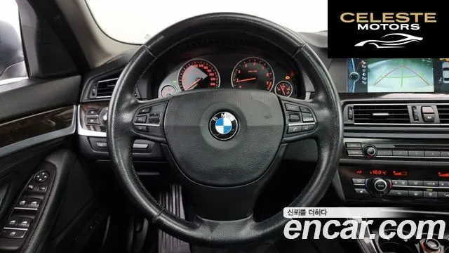 BMW Série 5 (F10) 528i 2010 — photo 13 sur 20