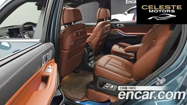 BMW X7 (G07) xDrive 40i Design Pure Excellence 6 places 2023 — photo 12 sur 20