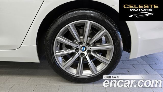 BMW Série 5 (G30) 520i Luxury 2018 — photo 5 sur 20