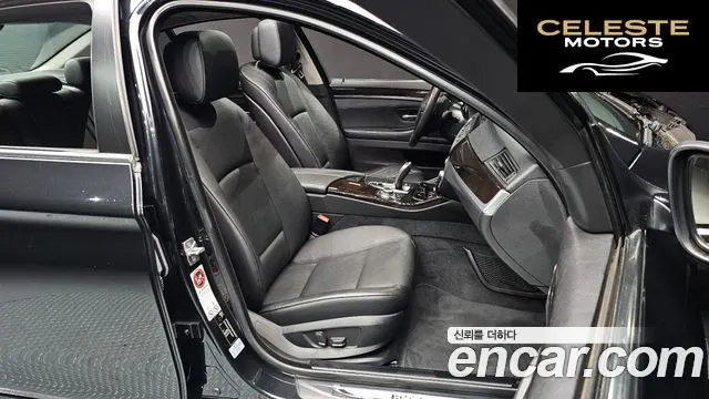 BMW Série 5 (F10) 528i xDrive 2012 — photo 10 sur 20