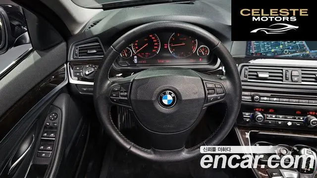BMW Série 5 (F10) 528i xDrive 2012 — photo 13 sur 20