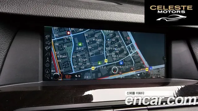 BMW Série 5 (F10) 528i xDrive 2012 — photo 14 sur 20