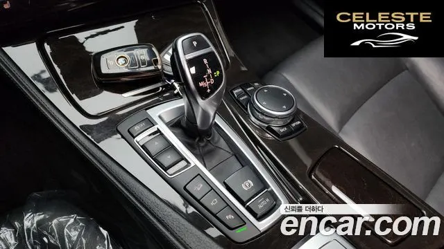 BMW Série 5 (F10) 528i xDrive 2015 — photo 9 sur 20