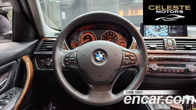 BMW Série 3 (F30) 320i 2013 — photo 13 sur 20