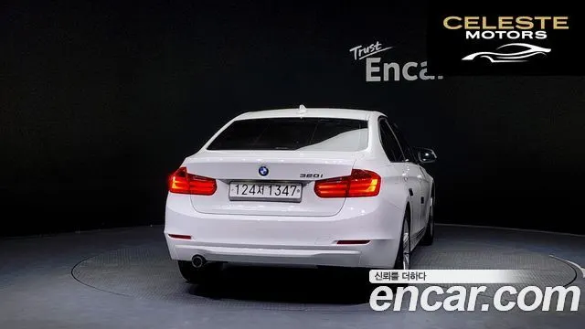 BMW Série 3 (F30) 320i 2013 — photo 4 sur 20
