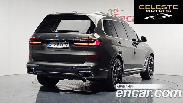 BMW X7 (G07) xDrive 40d M Sport 7 places 2023 — photo 2 sur 26