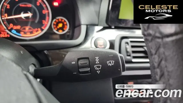 BMW Série 5 (F10) 528i xDrive 2013 — photo 14 sur 20