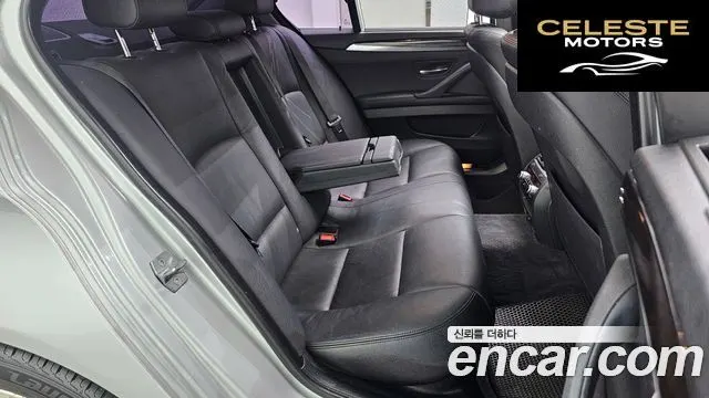 BMW Série 5 (F10) 528i 2014 — photo 12 sur 26