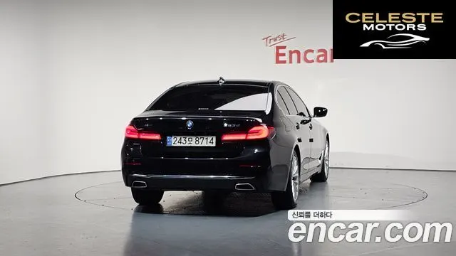 BMW Série 5 (G30) 523d xDrive Luxury 2021 — photo 3 sur 20