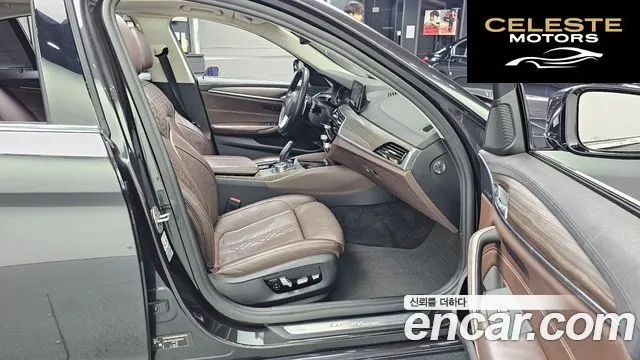 BMW Série 5 (G30) 530i xDrive Luxury Plus 2018 — photo 11 sur 26