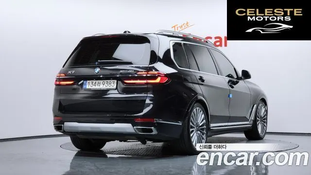 BMW X7 (G07) xDrive 40i Design Pure Excellence 7 places 2024 — photo 2 sur 25