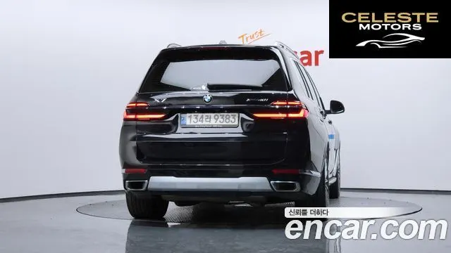 BMW X7 (G07) xDrive 40i Design Pure Excellence 7 places 2024 — photo 4 sur 25