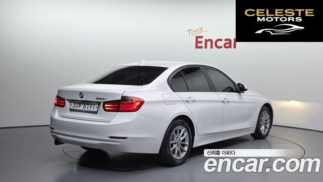 BMW Série 3 (F30) 320i 2013 — photo 2 sur 20
