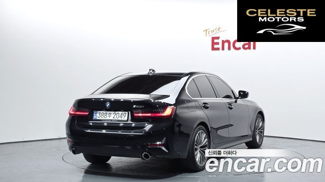 BMW Série 3 (G20) 320i Luxury 2022 — photo 2 sur 26
