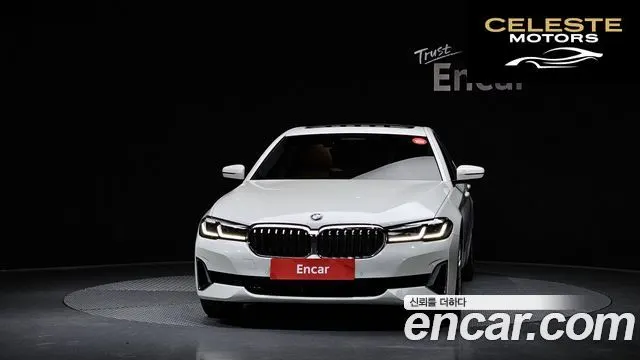 BMW Série 5 (G30) 520i Luxury 2021 — photo 3 sur 20