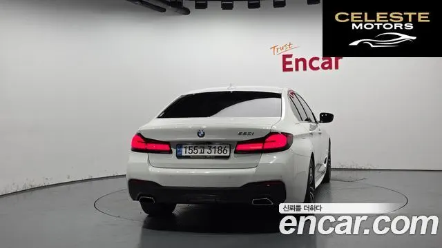 BMW Série 5 (G30) 520i M Sport 2022 — photo 4 sur 20