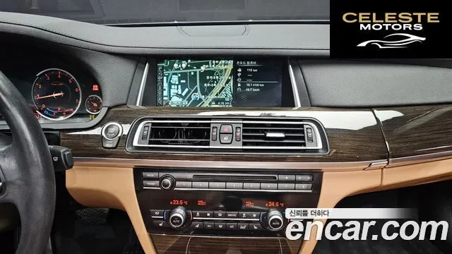 BMW Série 7 (F01) 740Li 2013 — photo 14 sur 20