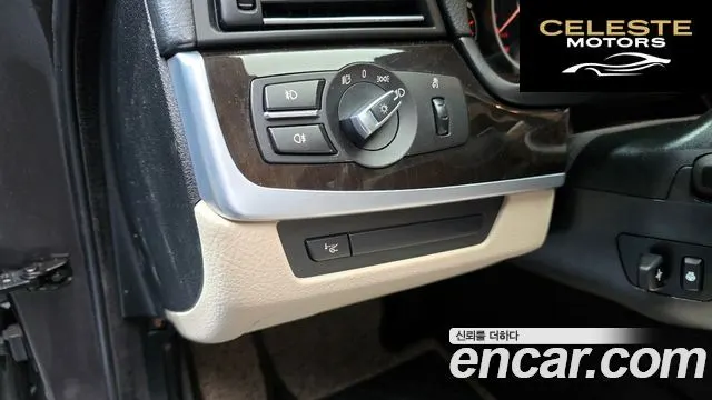 BMW Série 5 (F10) 528i xDrive 2013 — photo 16 sur 20