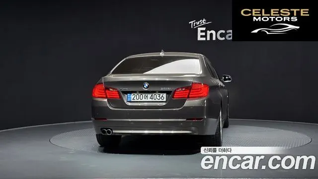 BMW Série 5 (F10) 528i xDrive 2013 — photo 4 sur 20