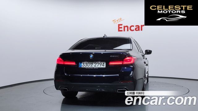 BMW Série 5 (G30) 520i M Sport 2022 — photo 4 sur 20