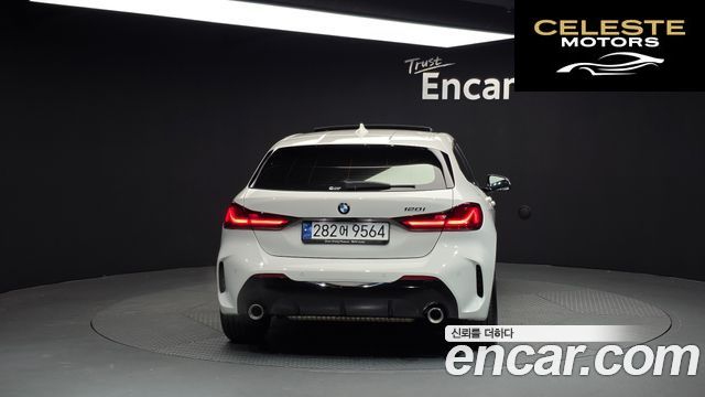 BMW Série 1 (F40) 120i M Sport 2023 — photo 4 sur 26